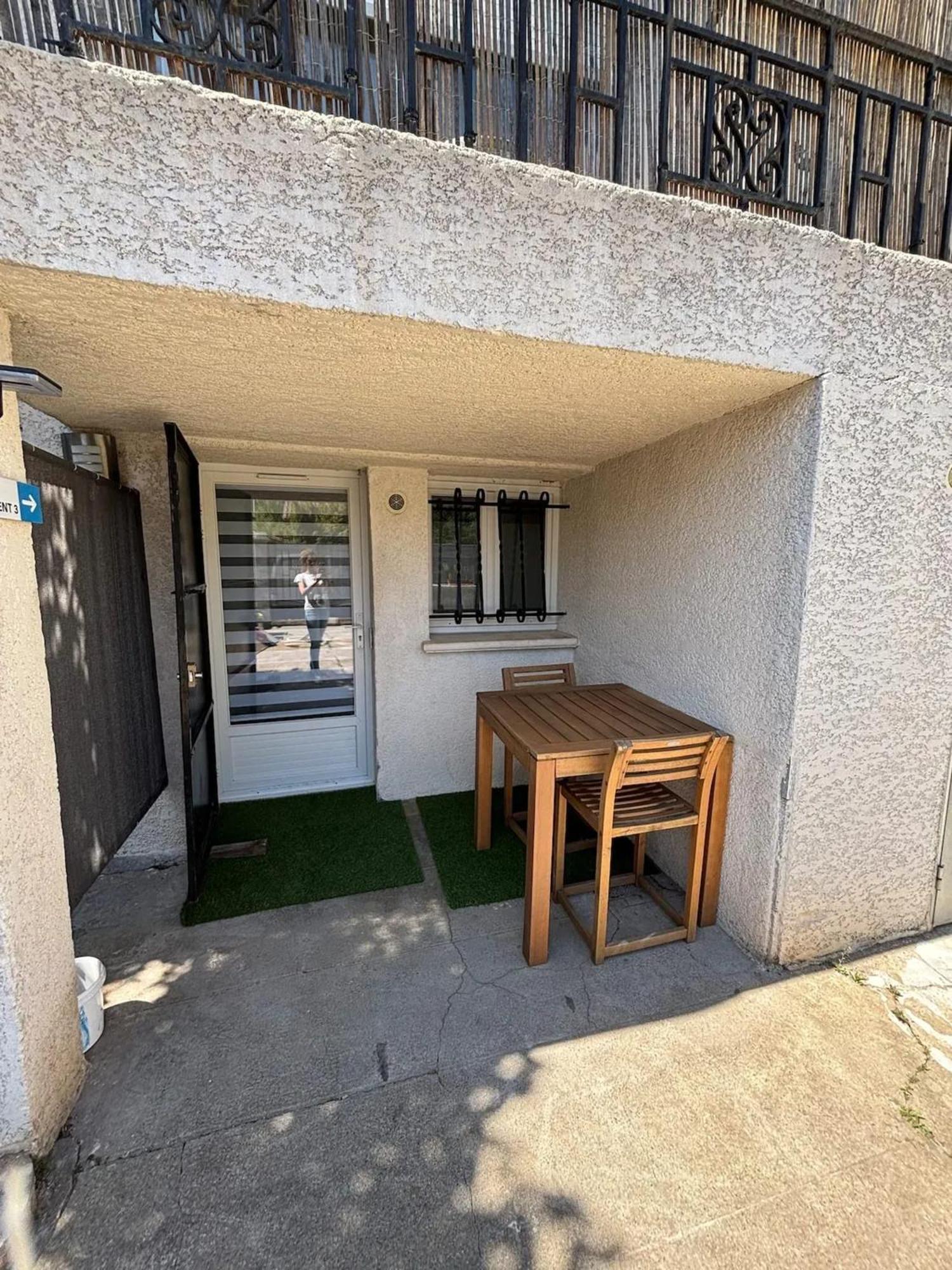 Villa Spacieuse Avec Piscine Privee A